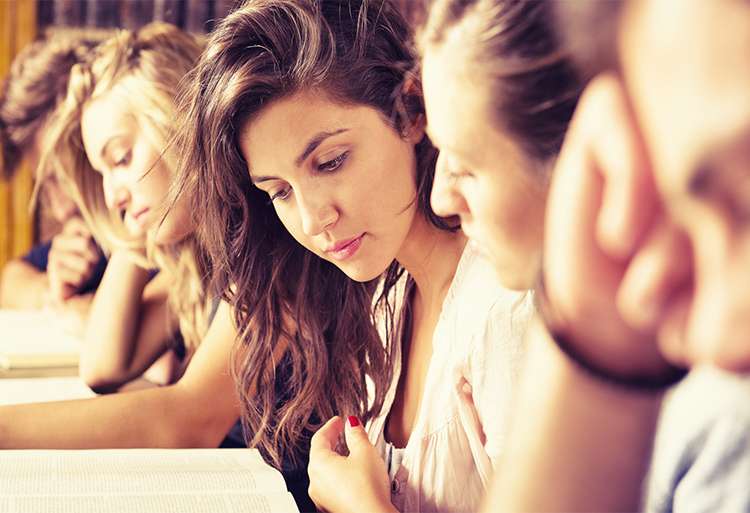 Enseignement privé : 10 000 licenciés formés