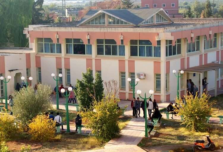 الترشيح لولوج سلك الإجازة بكلية العلوم والتقنيات ببني ملال 2018